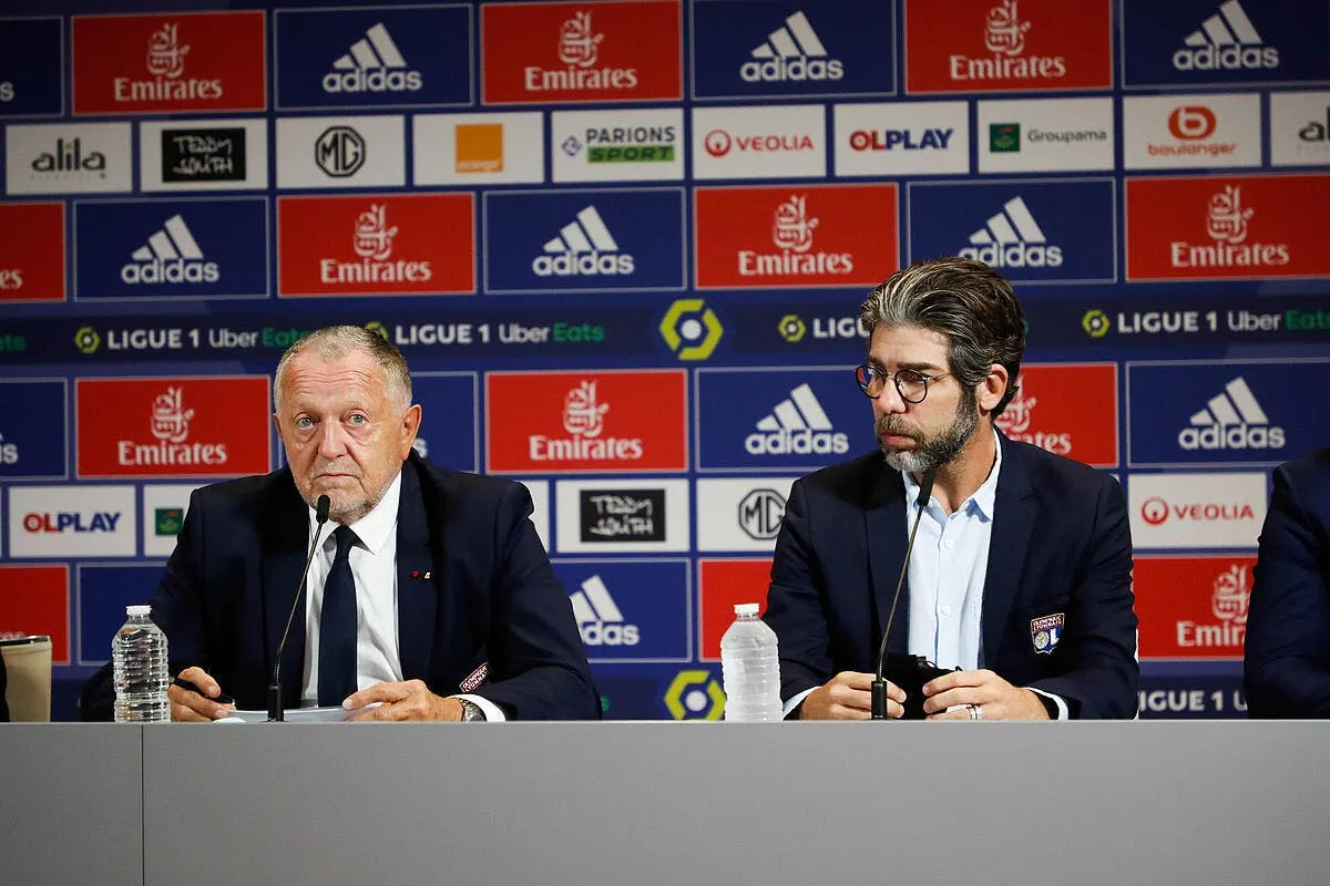 excede jean michel aulas torpille juninho icon 25i7114 copie 330275