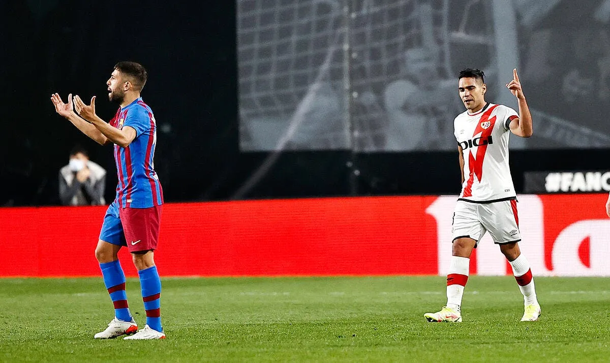 falcao met koeman sur un siege ejectable au barca icon ecommercefotos ecommerce2 118247501 326775