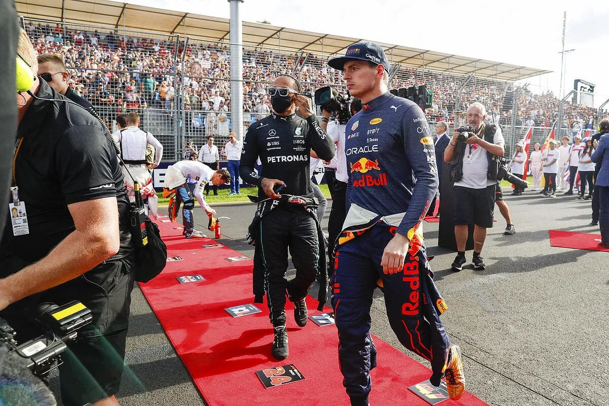 fan d arsenal et dirigeant de chelsea lewis hamilton prend cher verstappen 339583