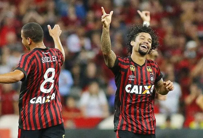 fcgb otavio toujours plus proche de bordeaux mais otavio188193