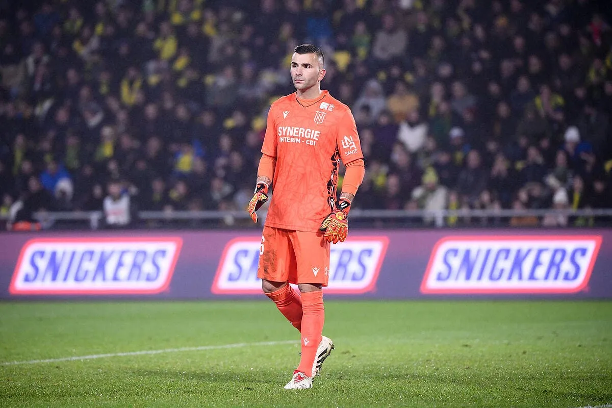 fcn lopes se troue kombouare lui trouve une drole d excuse lopes 32 386629