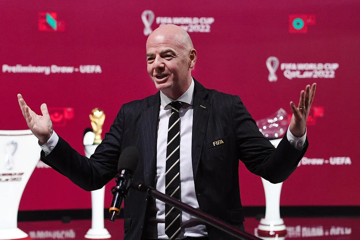 foot la fifa menace de bannir les pro super league a 304723