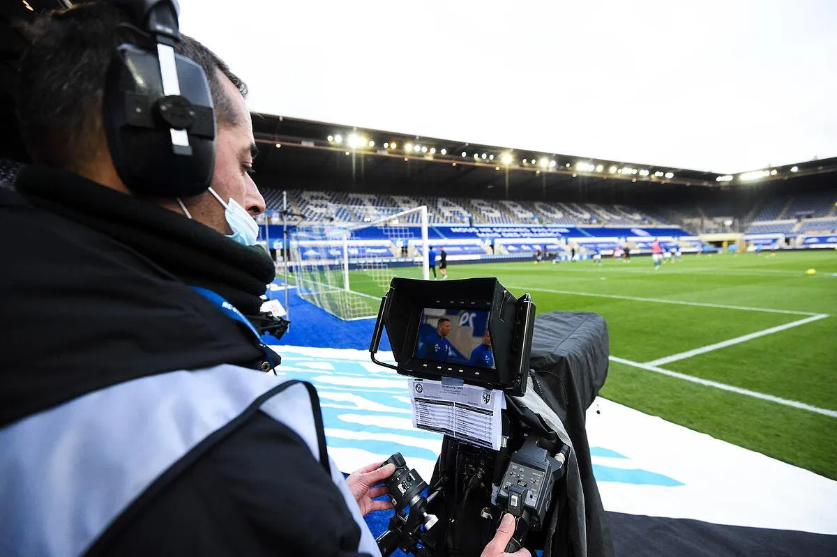 foot tv 92me reclames par c beinsports et rmc a des pirates icon sbo 2110 303969