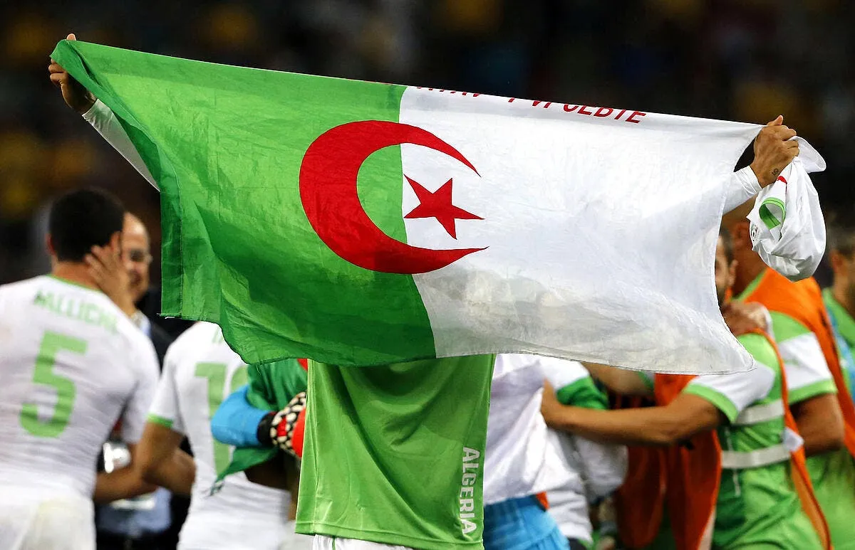 france ou algerie un jeune de l ol choisit les fennecs icon pho 260614 05 30 324995