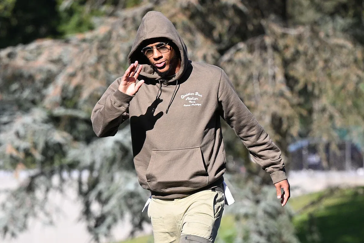 france todibo justifie son fou rire par certaines blagues icon ab8 9113 366759