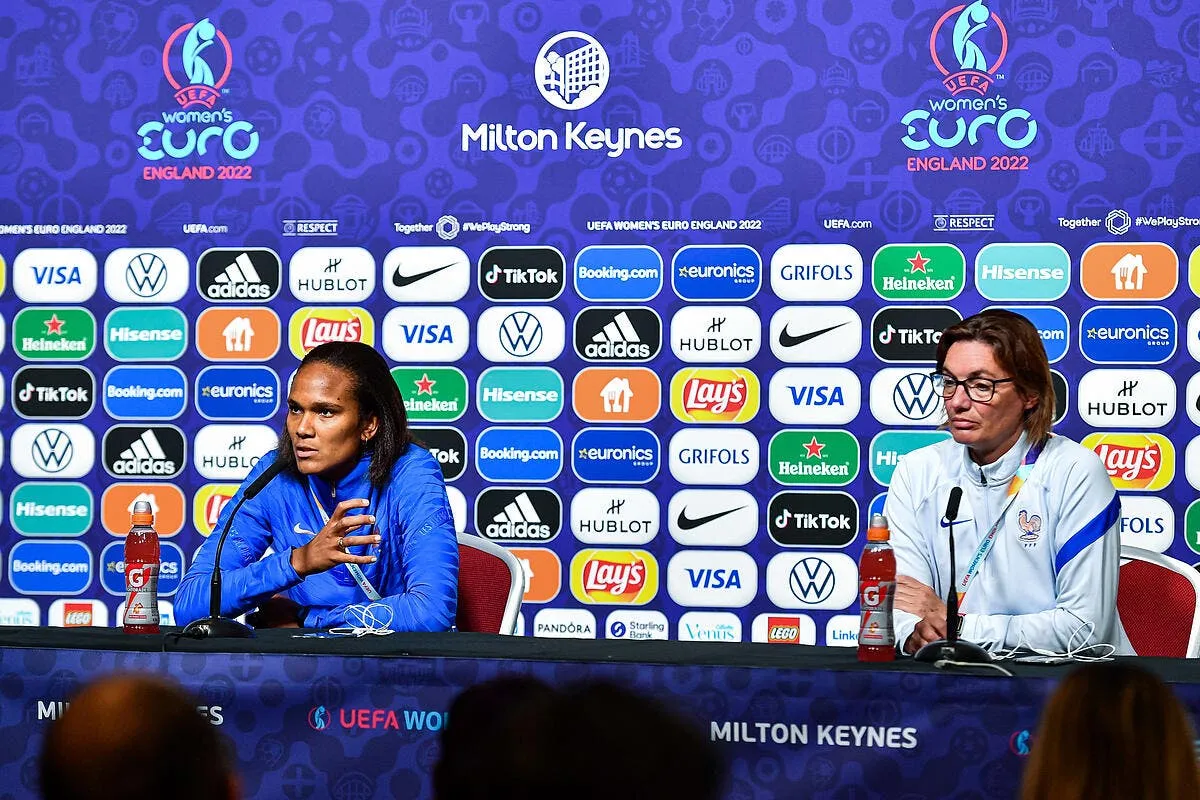 guerre ouverte en equipe de france feminine icon bap 260722 93 014 357403