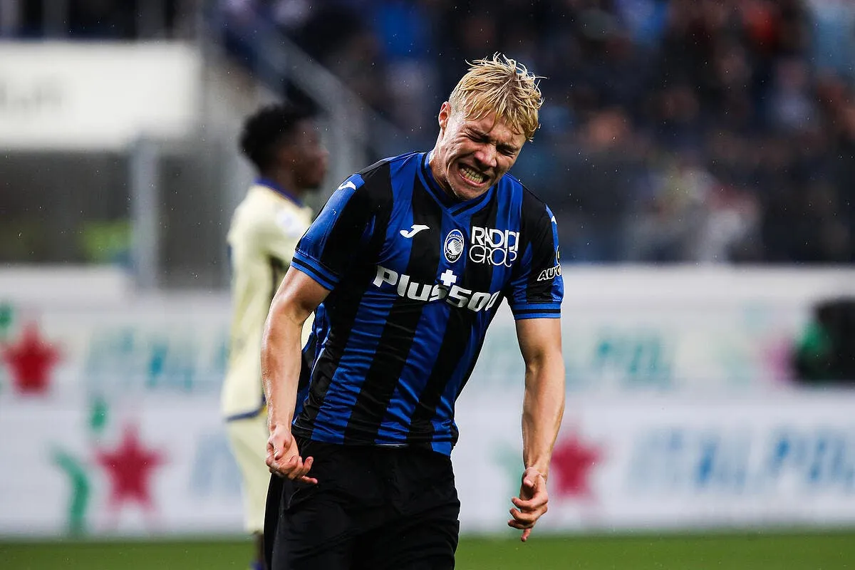 hojlund au psg man united siffle la fin du match hojlund 363370