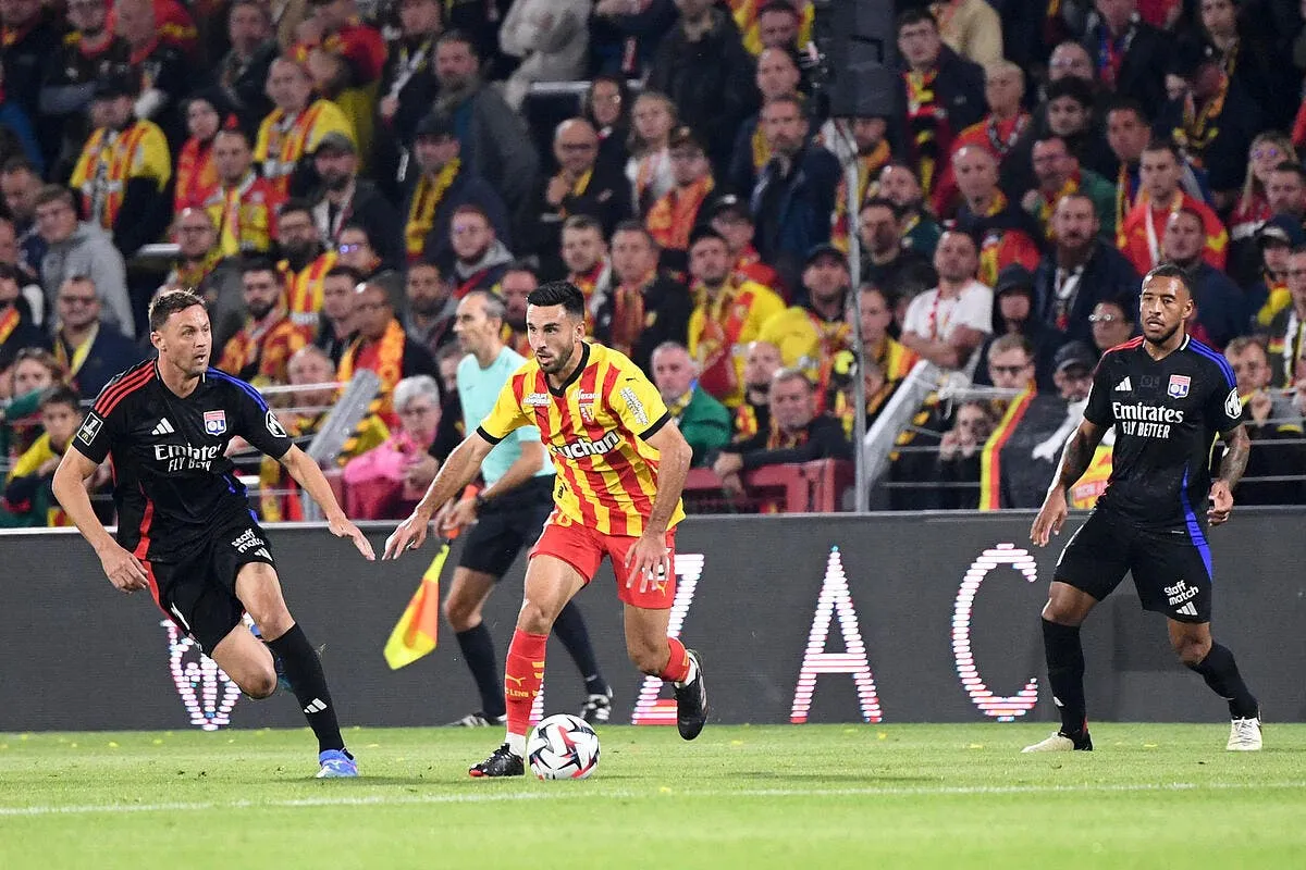 il demande la fermeture de l ephad de l ol iconsport 239400 0194 381260