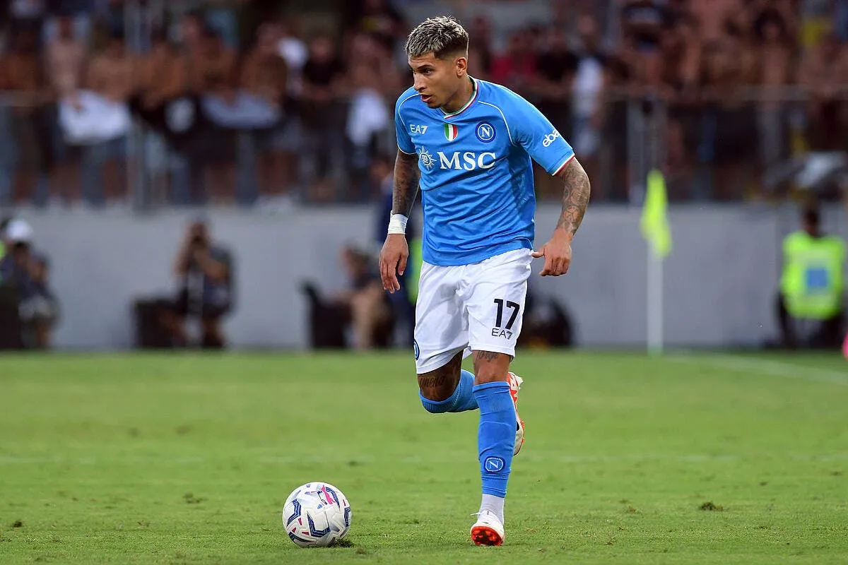 il manque un lateral gauche le psg compte sur ugarte olivera 367330