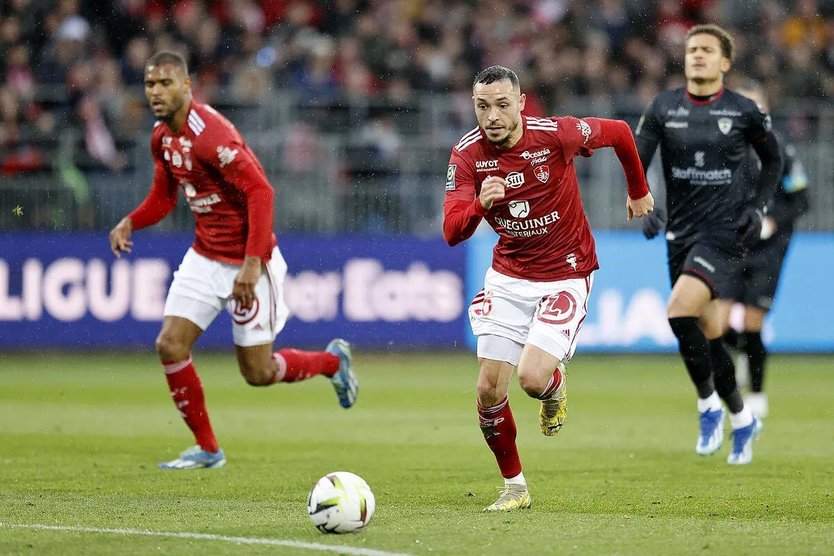 il met la misere a mbappe mais ne fait pas le malin icon b3 0454 371114