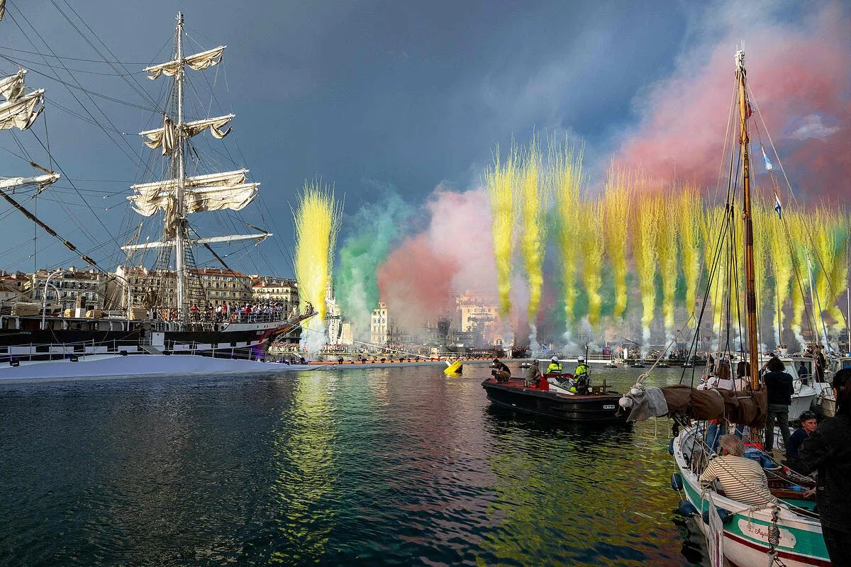 jo 2024 basile boli a jamais le premier pour la flamme iconsport 220108 0085 375601