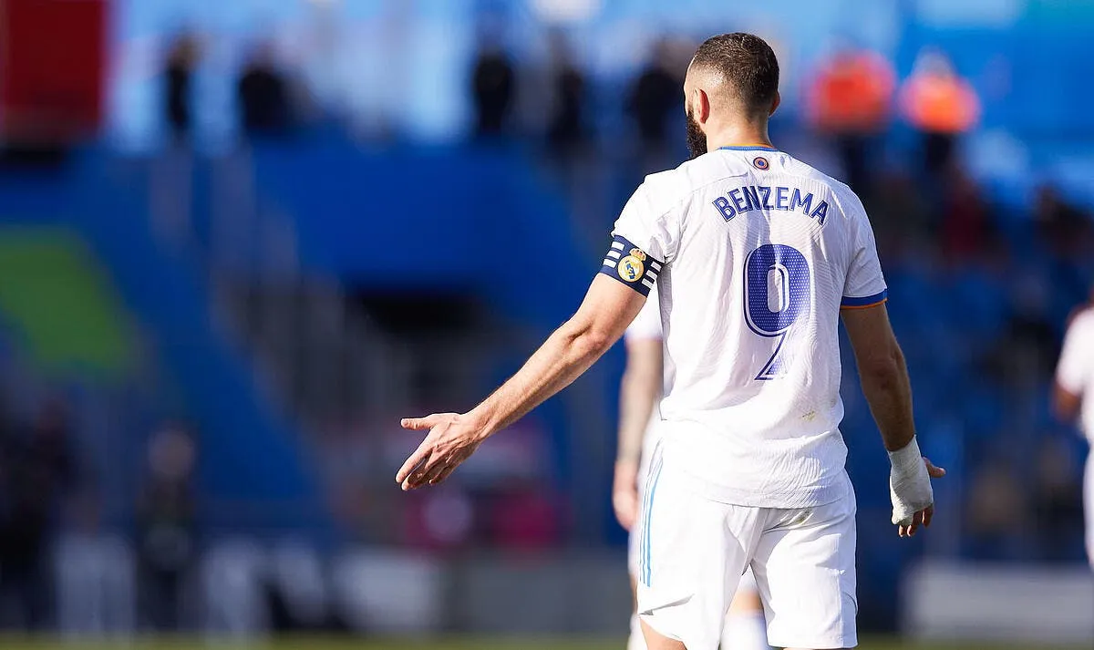 justice une grosse somme prelevee sur le compte de karim benzema icon 017878 0054 333403