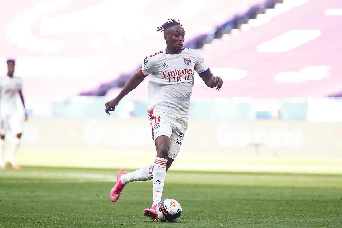 kadewere frappe par un drame aulas a son secours icon 25i2876 copie 326771