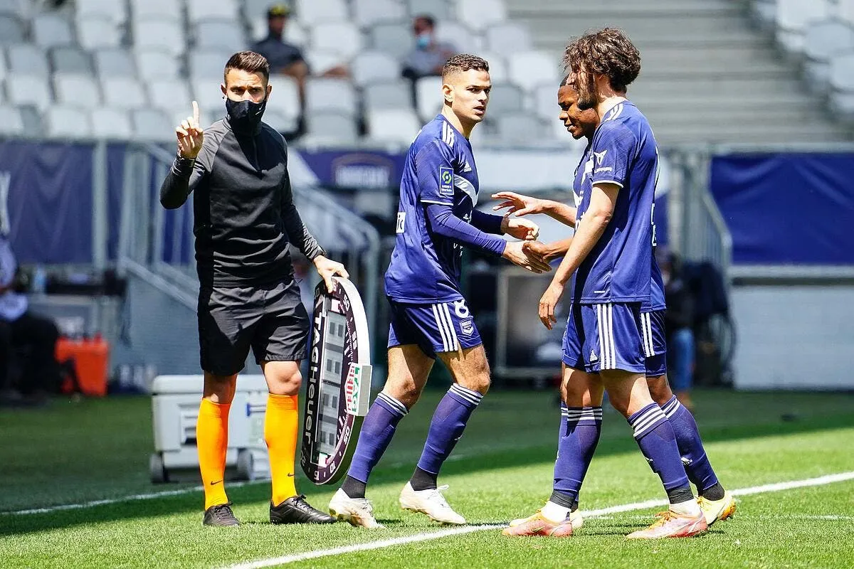 karim benzema est trop fort kylian mbappe s incline icon 210502p35330 332431