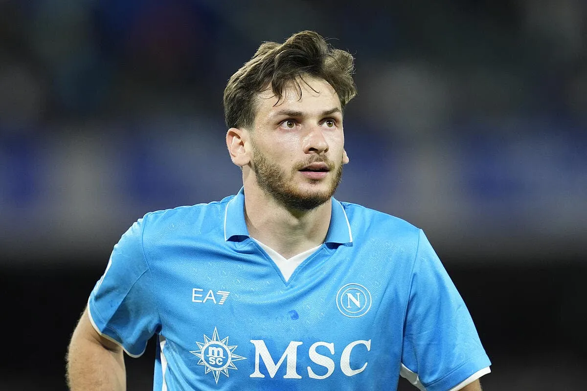 kvara signe au psg et defie kylian mbappe iconsport 240546 0120 386764