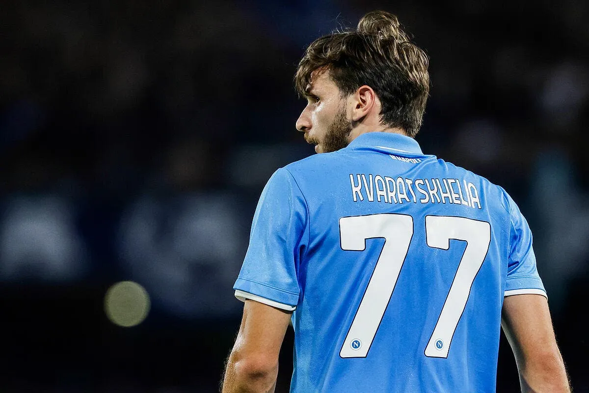 kvaratskhelia au psg cette info fait paniquer naples iconsport 236746 0008 382474