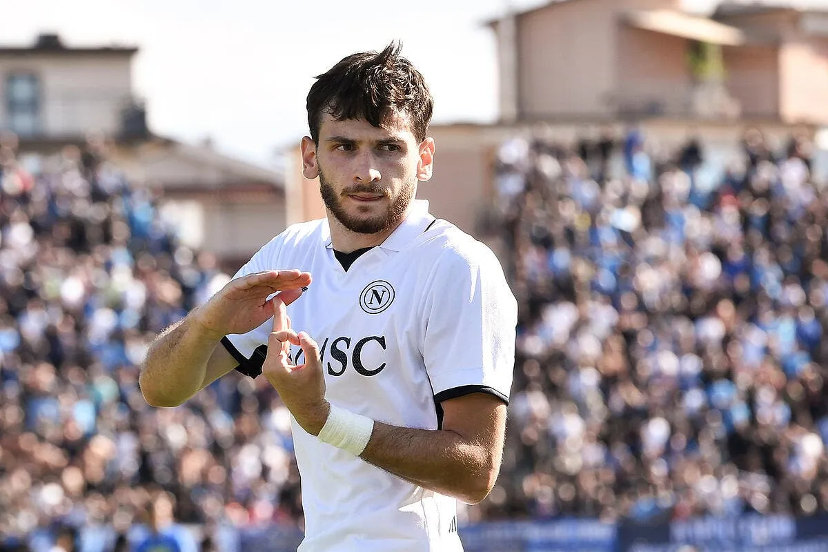 kvaratskhelia vire du psg par un echange dingue iconsport 242288 0009 386723