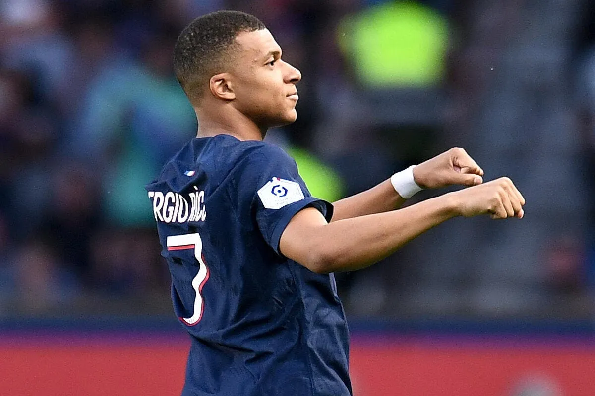 kylian mbappe le psg va porter plainte icon pl5 4040 363498