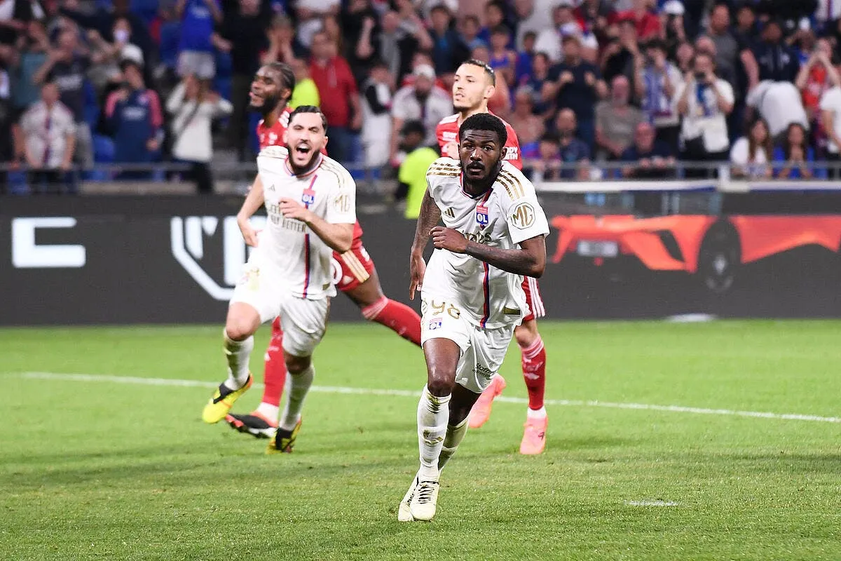 l ol a un heros tres discret il se regale iconsport 209672 0340 374575