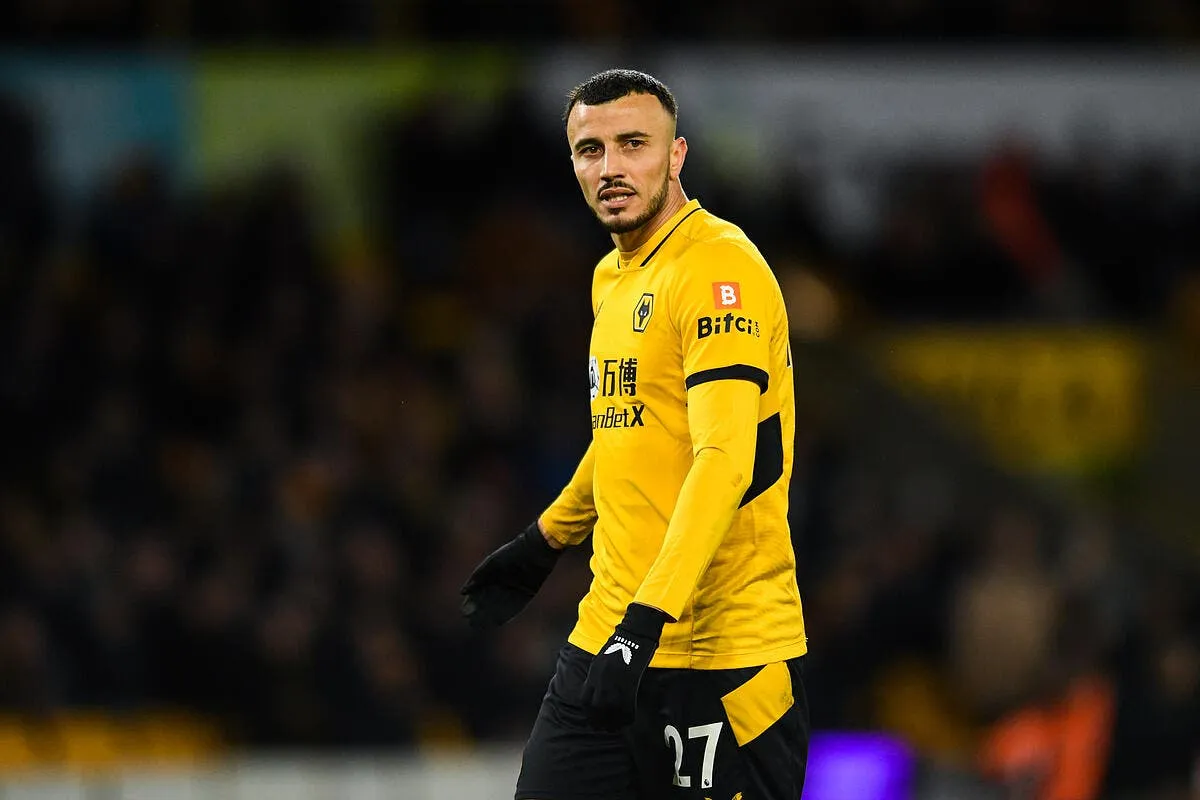 l ol et l om bataillent pour un international marocain saiss 337635