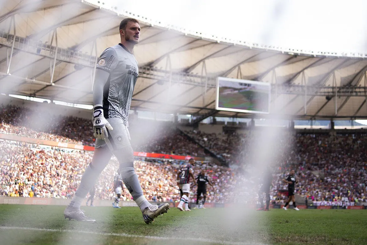 l ol frappe fort au mercato c est le gratin mondial icon sipausa 48892496 369955