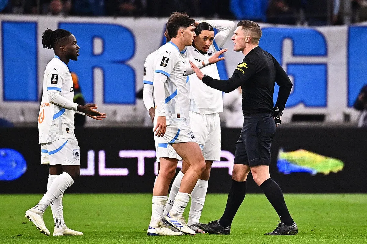 l om et l arbitre l ancienne star de canal balance iconsport 247156 0320 385411