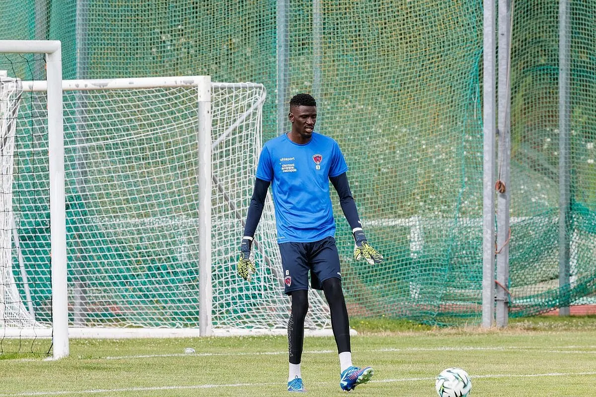 l om panique et fonce sur mory diaw iconsport 234943 0018 379400