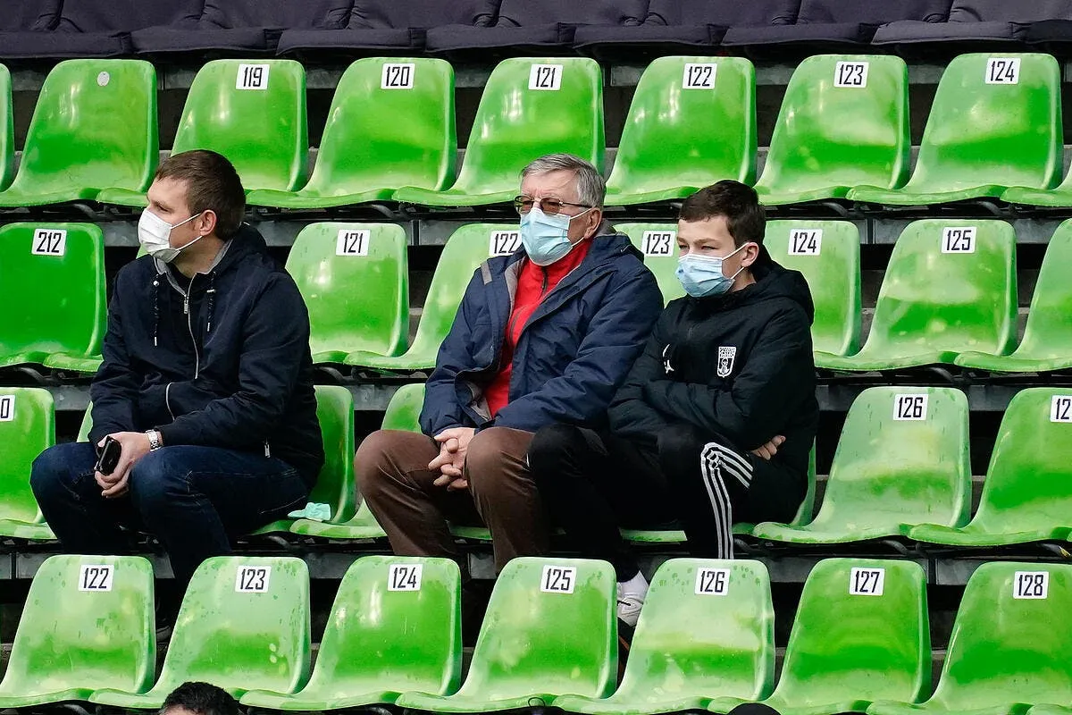 l1 le covid se reinvite dans les stades icon dsc4539 328925