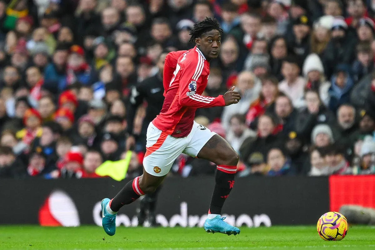 la nouvelle star de mu s agace chelsea fonce dessus mainoo 386592