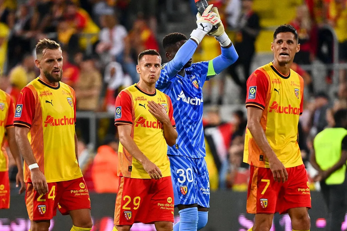 ldc lens attend seville de pied ferme icon dib 6340 365703