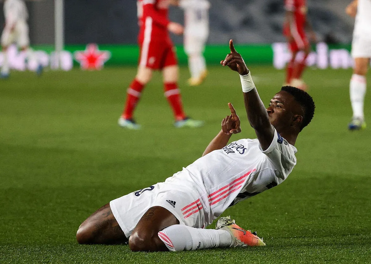 ldc vinicius porte le real face a liverpool icon brefesport20210406 030 310991