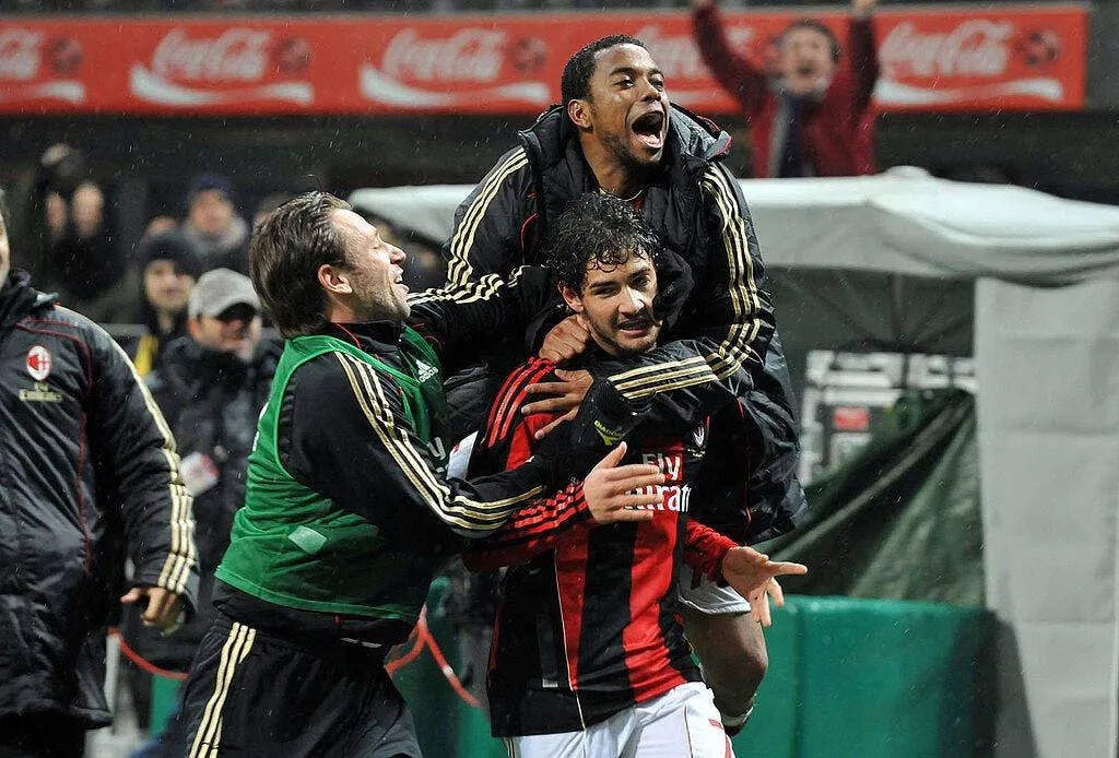 le milan assome l inter et file vers le titre 69556 17529