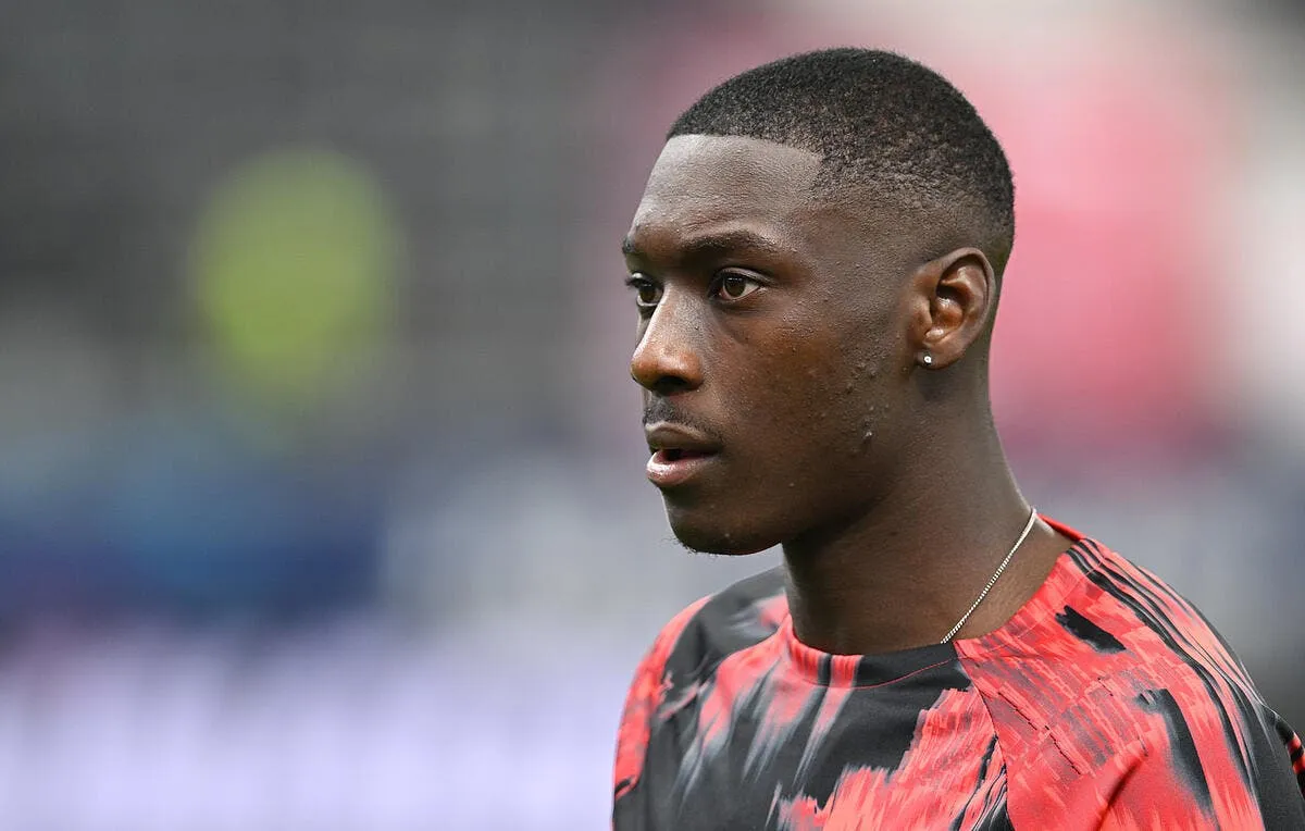 le psg a ses pieds francfort retient kolo muani kolo muani 6 364287