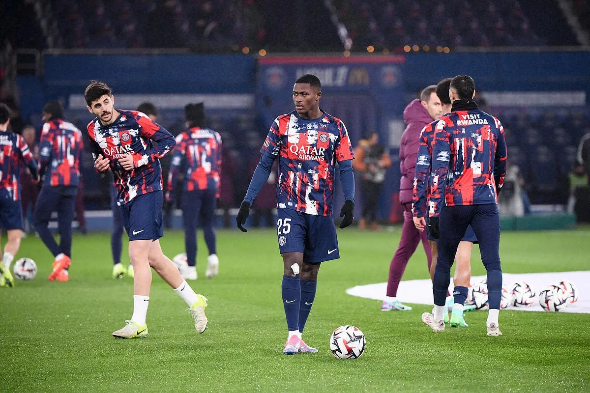 le psg hausse le ton man united plante nuno mendes nuno mendes 4 387234