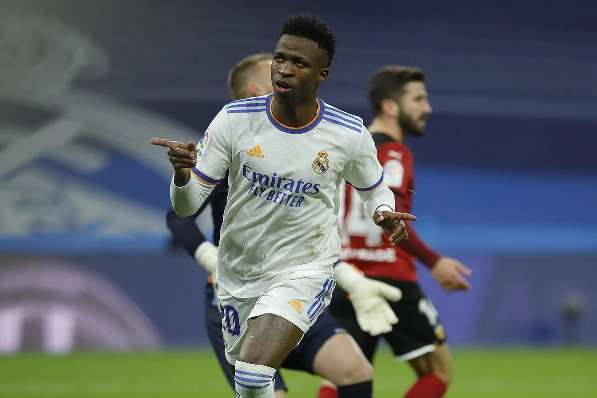 le psg snobe par la 2e etoile du real madrid icon 019479 0041 332047