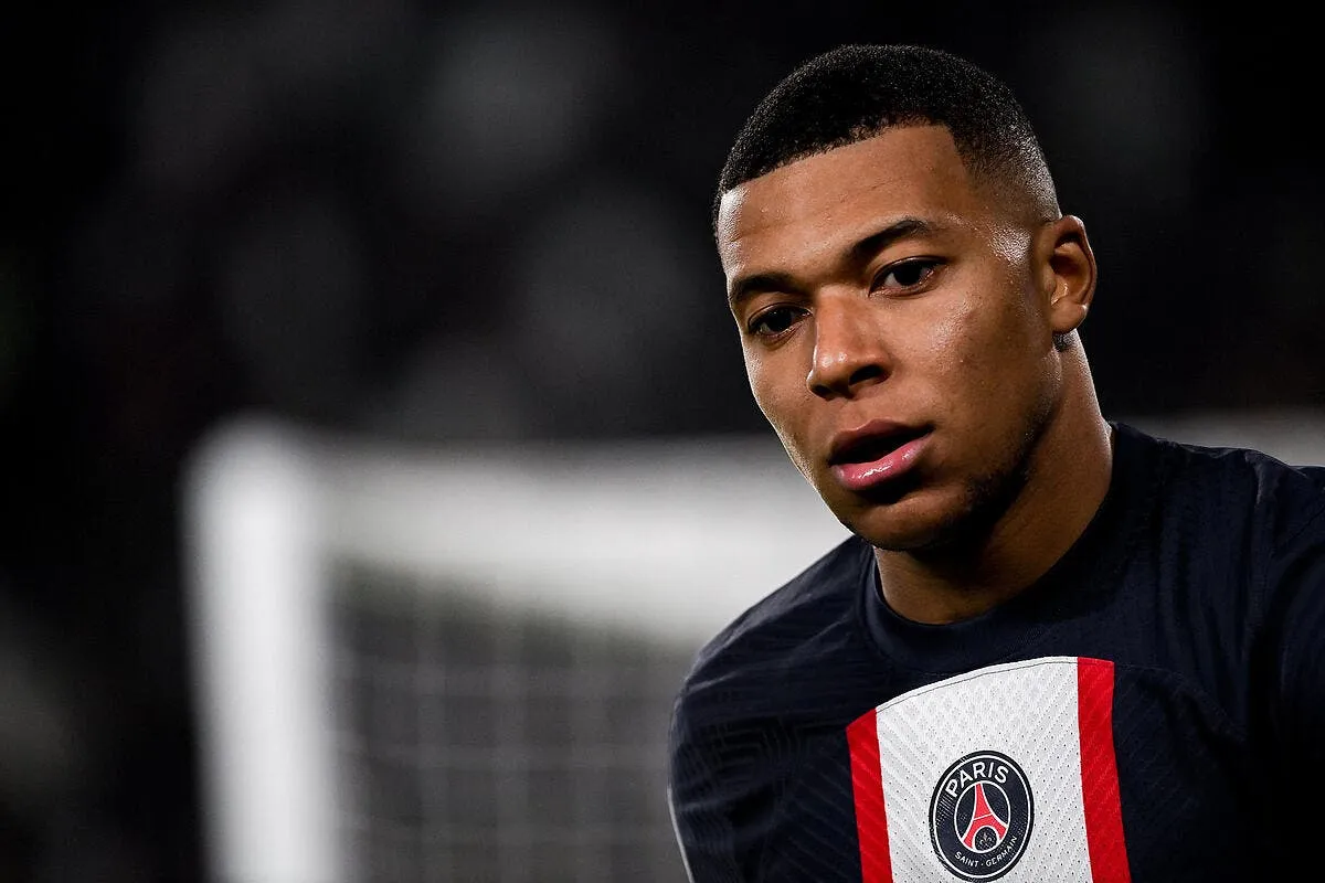 le psg trop petit pour mbappe une legende a tranche icon lp 20209747 354929