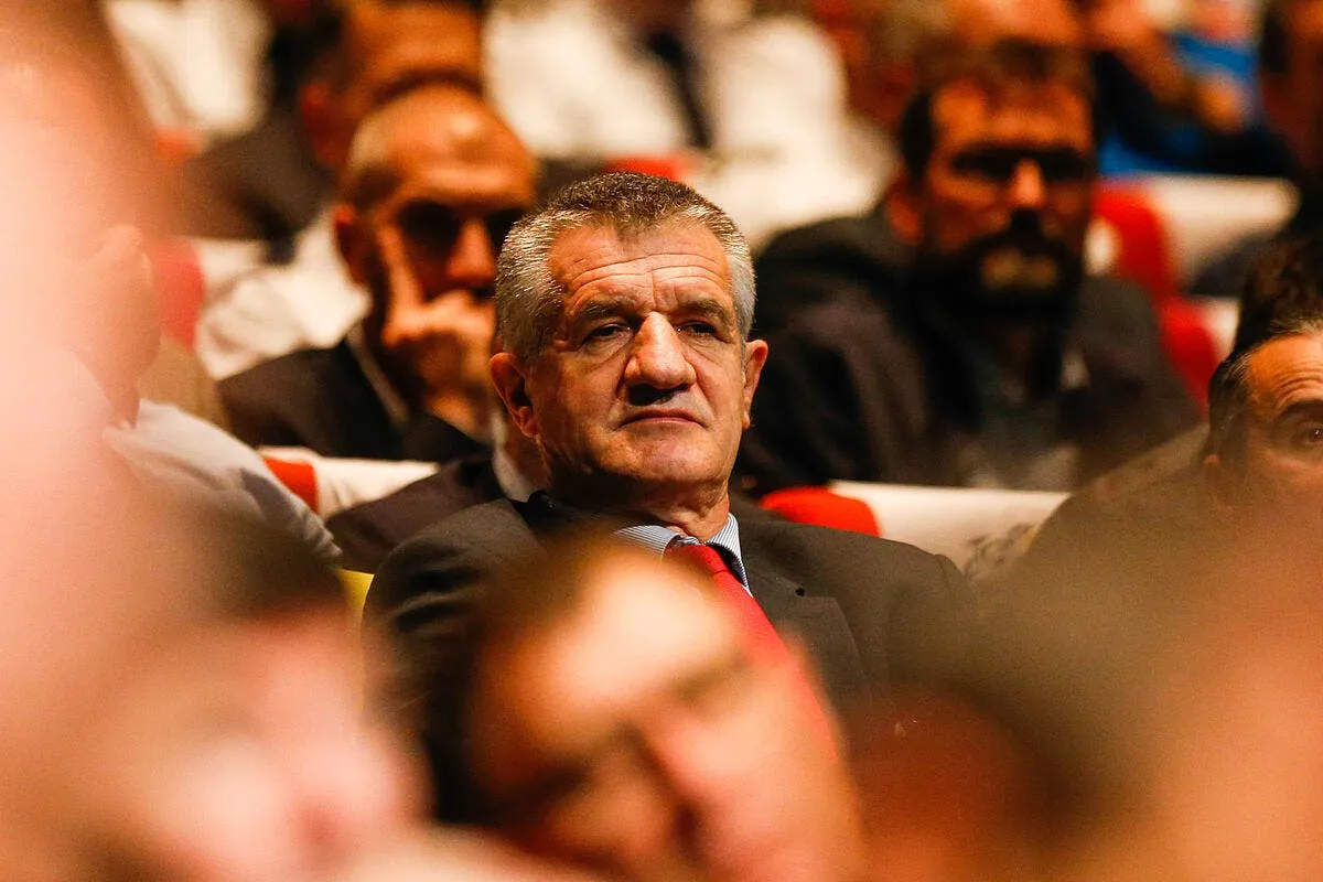 le qatar prive de mondial un candidat aux elections le promet icon fid 151019 08 68 338181