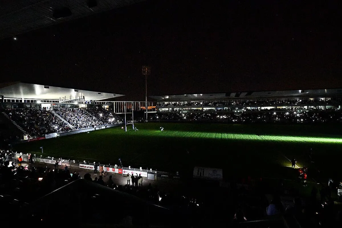le stade de france plonge dans le noir a la 49e minute et 3 secondes icon dsc 8889 359754