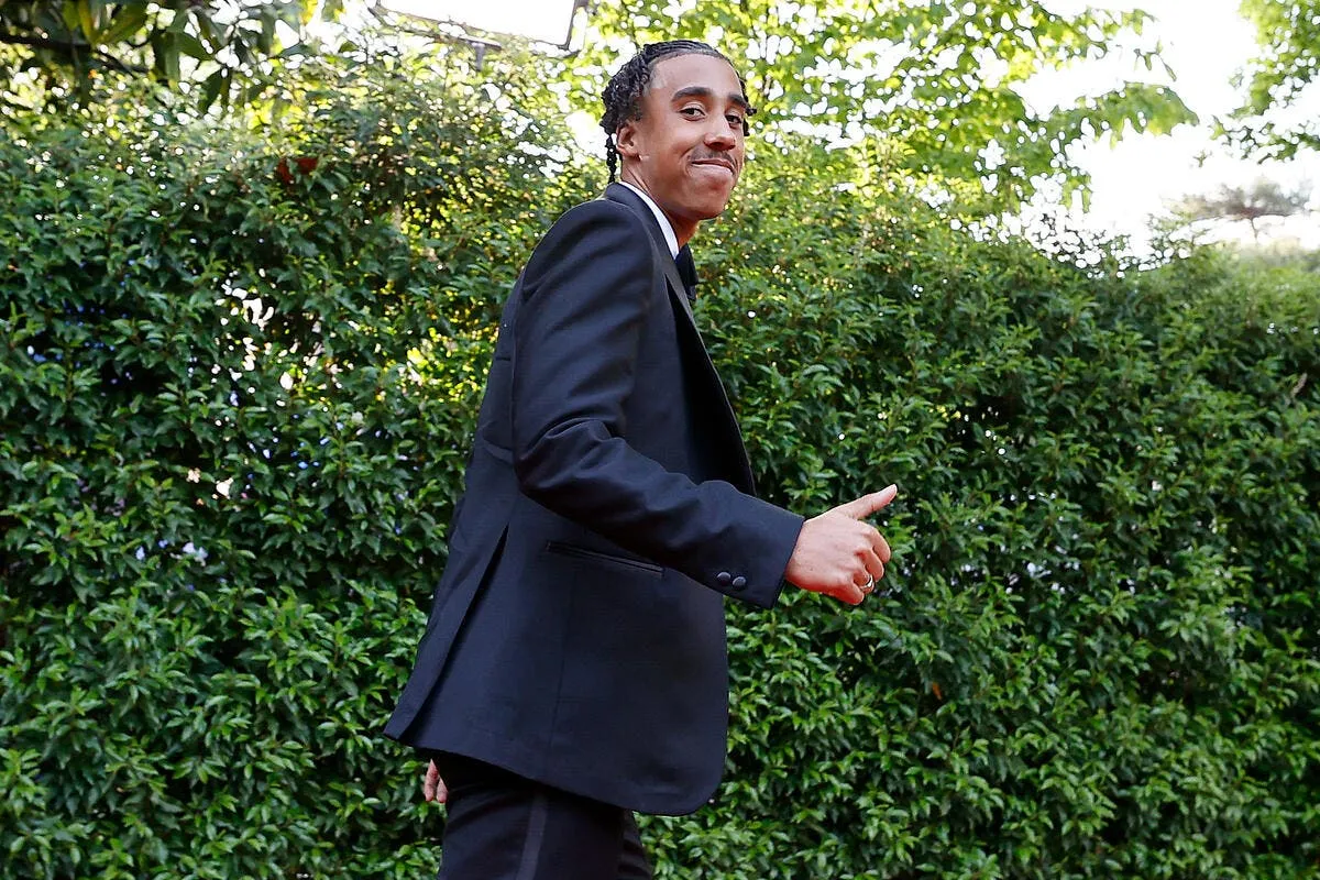 leny yoro prefere le real il a enerve le psg iconsport 222100 0618 376557