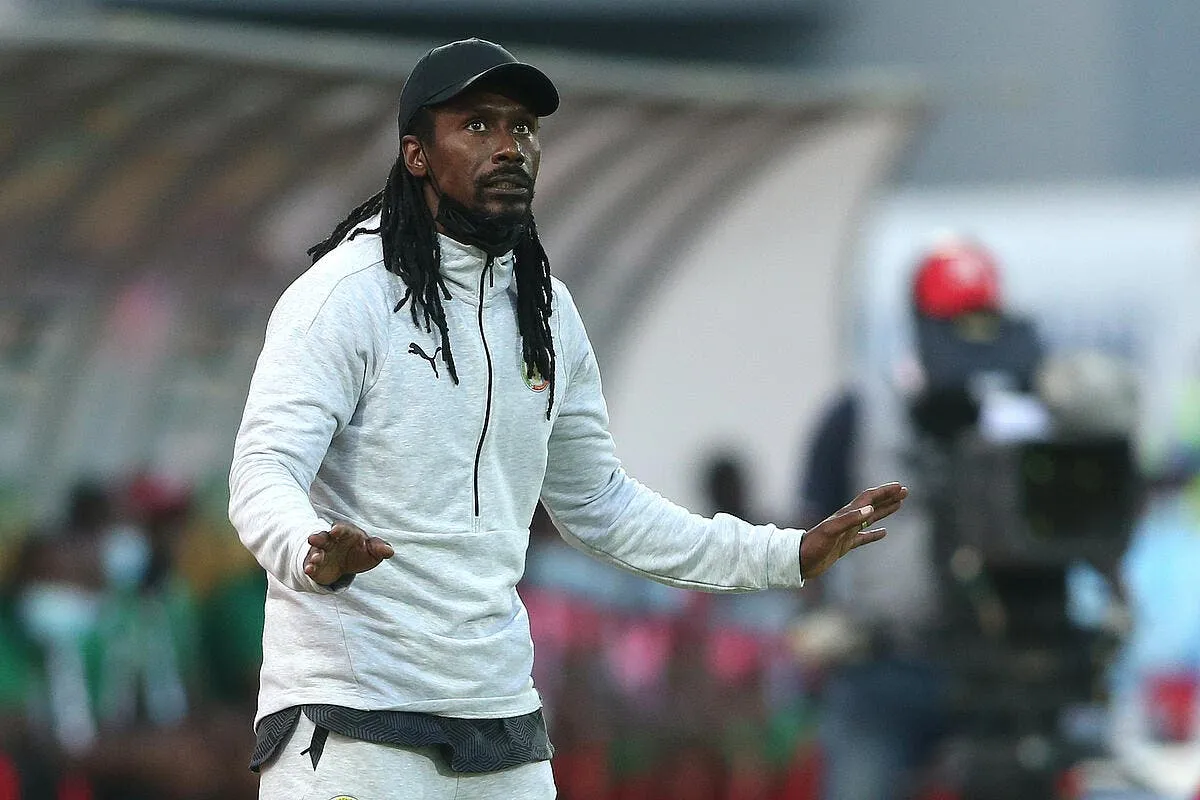les arbitres africains ejectes le senegal soutient l algerie aliou cisse 338089