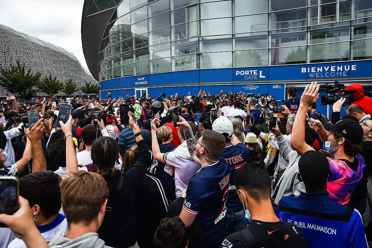 lionel messi proche de paris des renforts de police attendus au parc des princes icon mm2 6415 1 321013