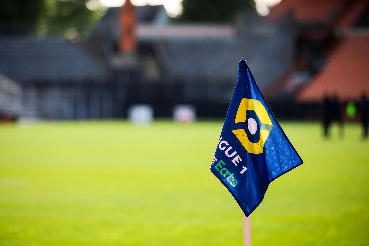 lorient la lfp inspecte le communique de l ol est pret icon lorientxtroyes 1 347737