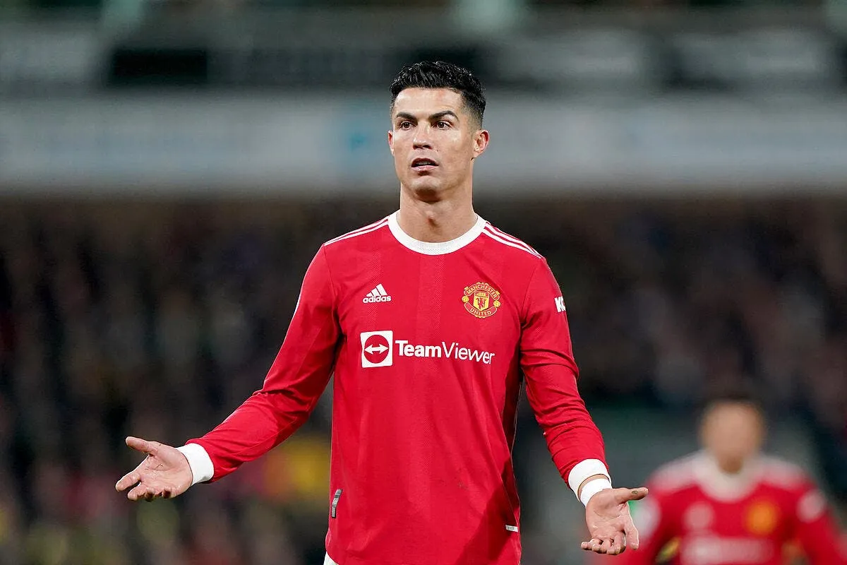 man united cristiano ronaldo se met le vestiaire a dos ronaldo 162 330467