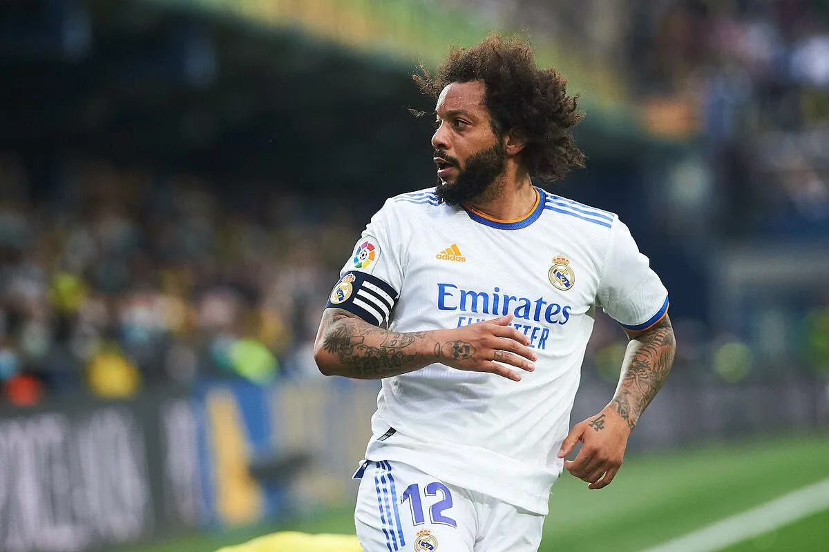 marcelo mis dehors par ses equipiers pour le psg icon 078 vilrea20220212 105 334635