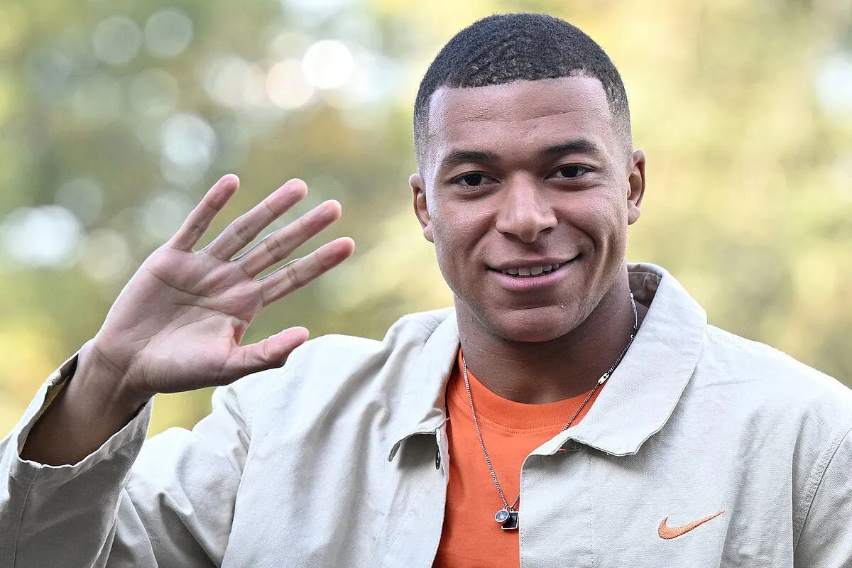 matt pokora avocat de mbappe il se fait humilier icon ab8 0730 363111