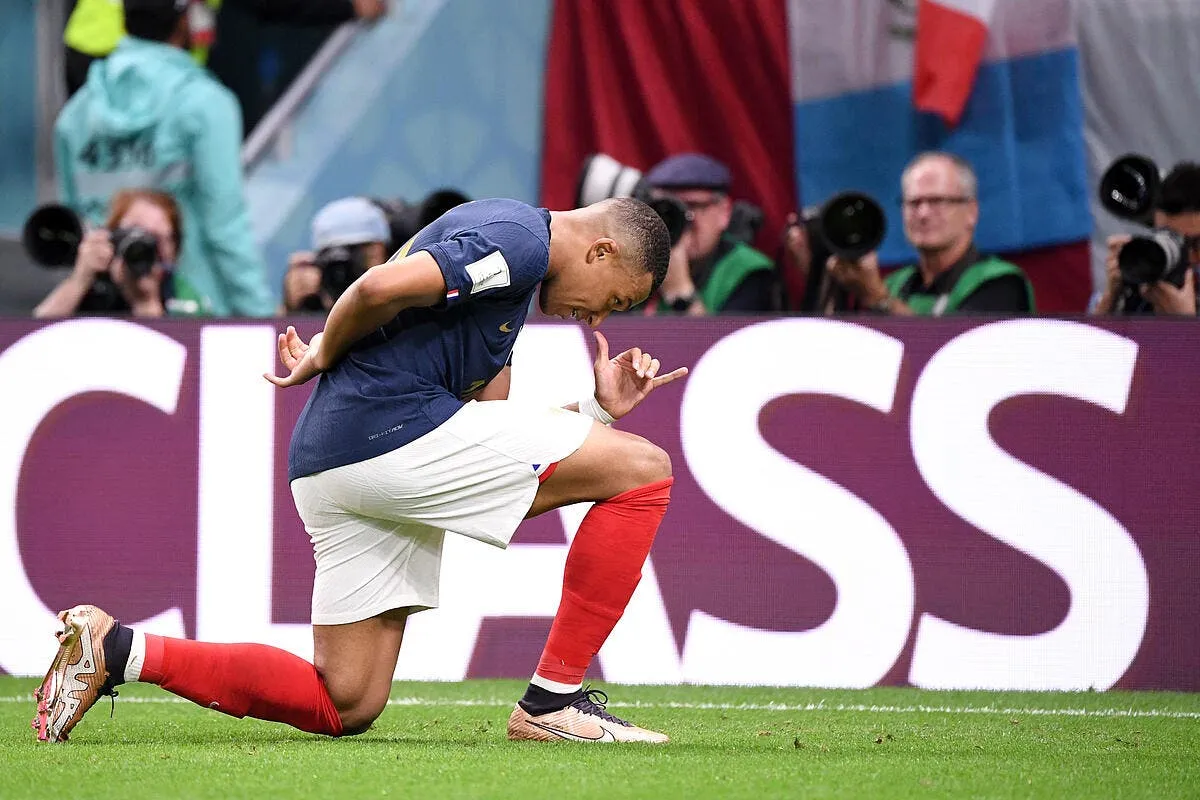 mbappe qui crache sur infantino au qatar il en reve icon ab1 6827 353907