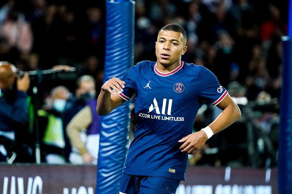 mbappe seuls les abrutis vont le siffler icon 19092021 pf15071 325885