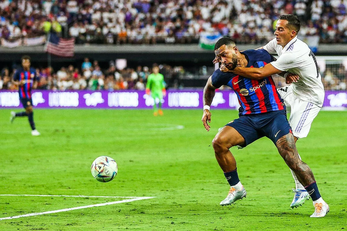 memphis depay craque pour l om c est le feu a marseille icon sipausa 40562806 349371