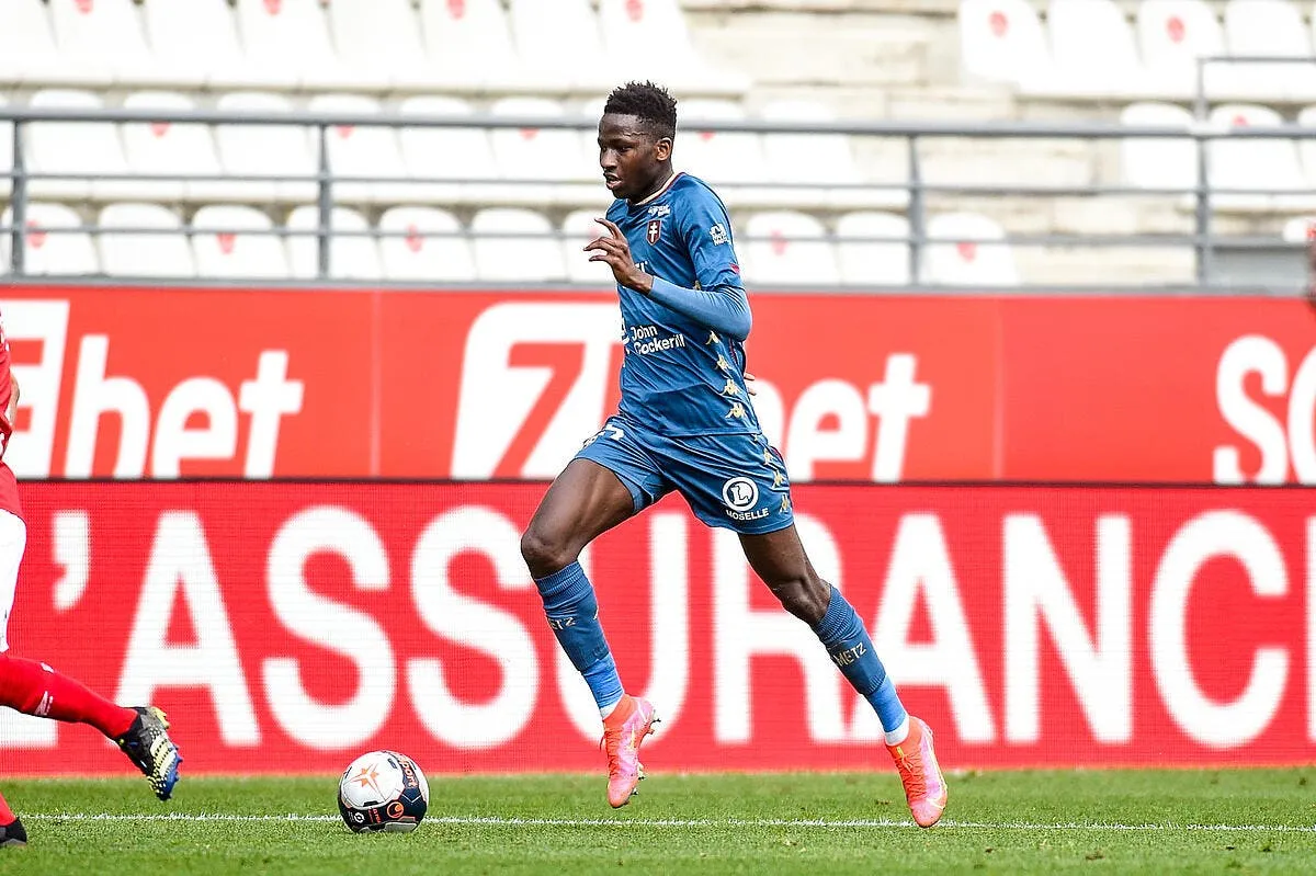 mercato 25 matchs 30 me aston villa debarque en l1 icon pfe4520 2 318623