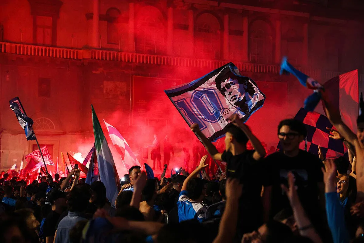 naples champion un mort et plus de 200 blesses icon lp 20939970 360035